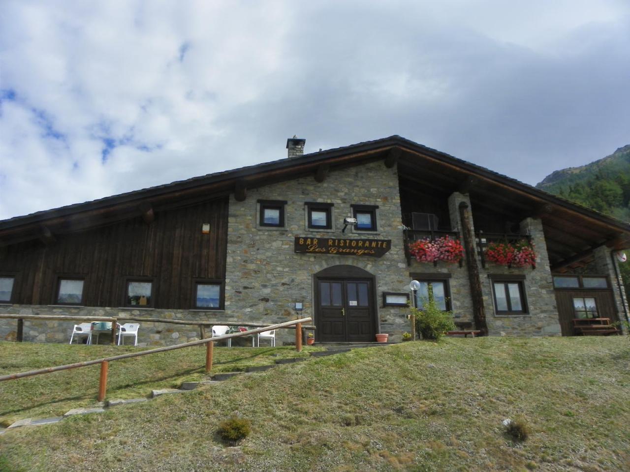 Hotel Les Granges La Thuile Exterior foto
